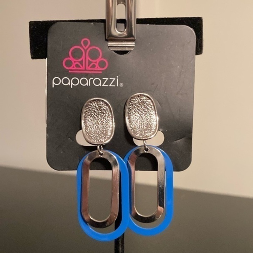 Paparazzi Silver and Blue Oval Earrings clip on